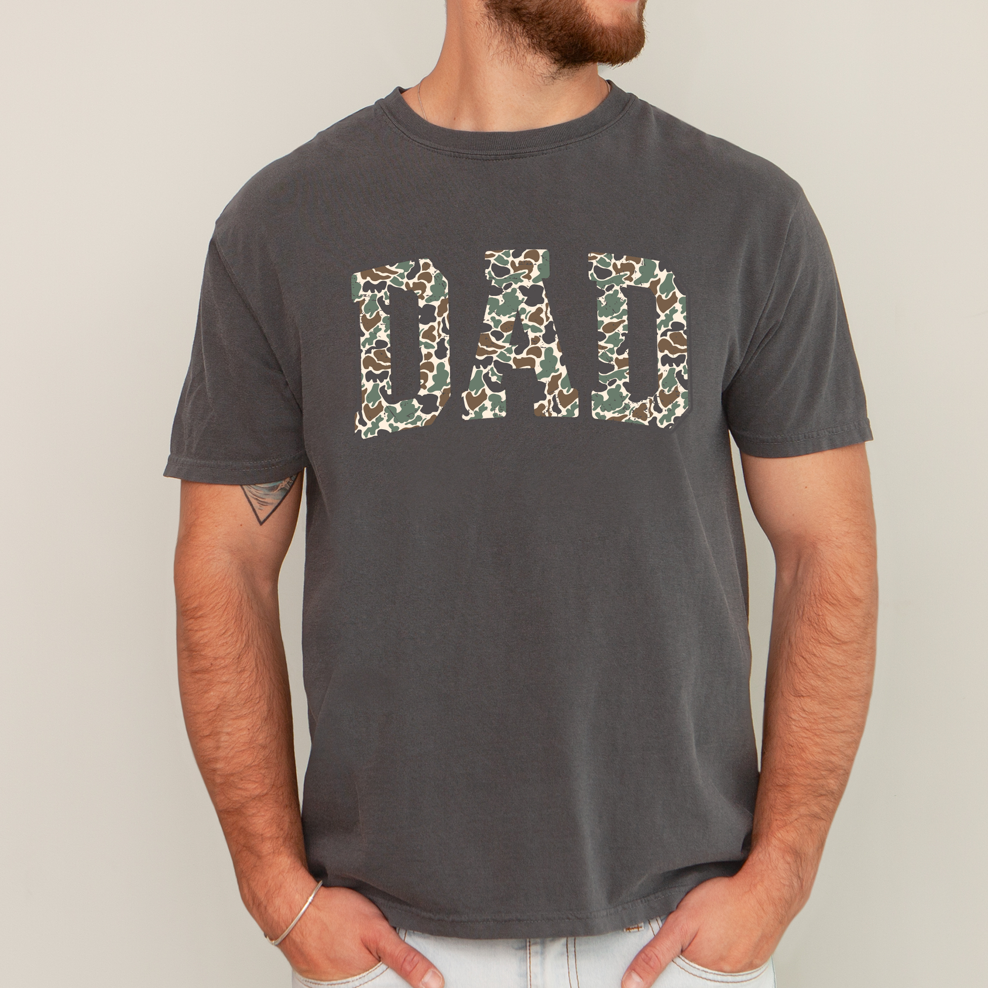 Dad's Camo Classic Old School Camouflage Outdoorsman Tribute For Fathers Husbands Brothers And Dads Comfort Colors Tee