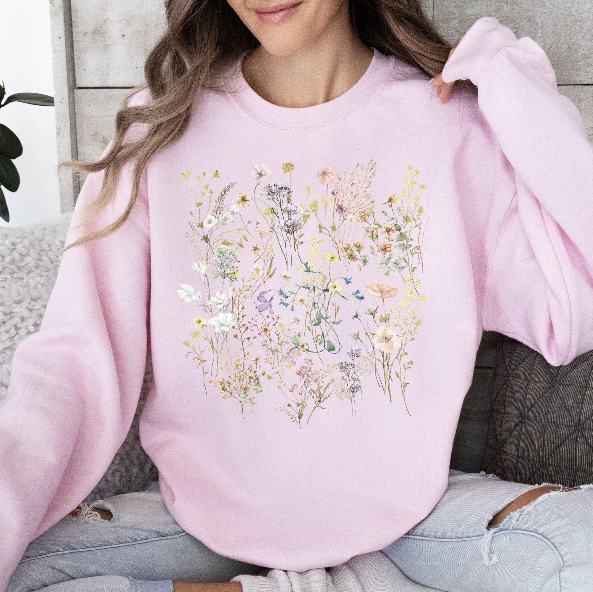 Delicate Wildflowers Forest Meadow Pressed Flowers Floral Collection Edition Sweatshirt