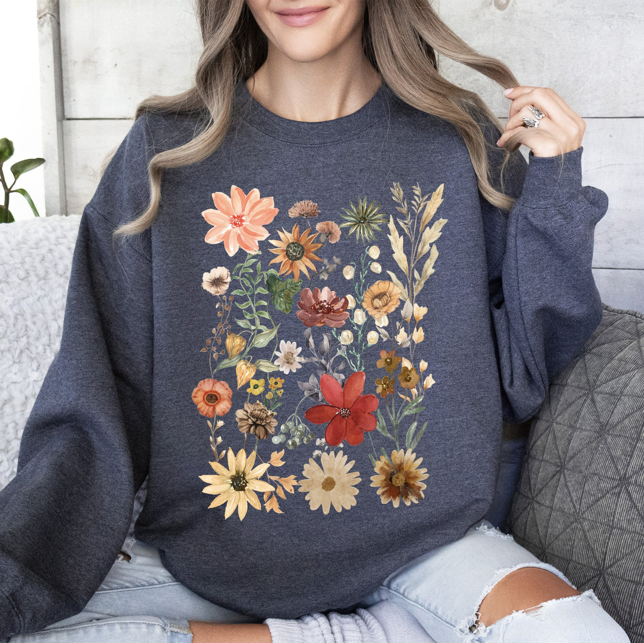 Dried Wildflower Meadow Nature Floral Pressed Leaves Botanical Garden Calm Morning Sweatshirt