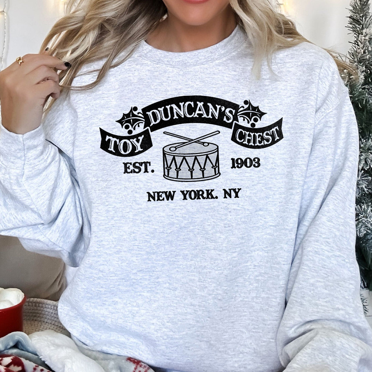 Duncan's Toy Chest Home Alone Christmas Nostalgia Edition Limited Holiday Collectible Print Sweatshirt