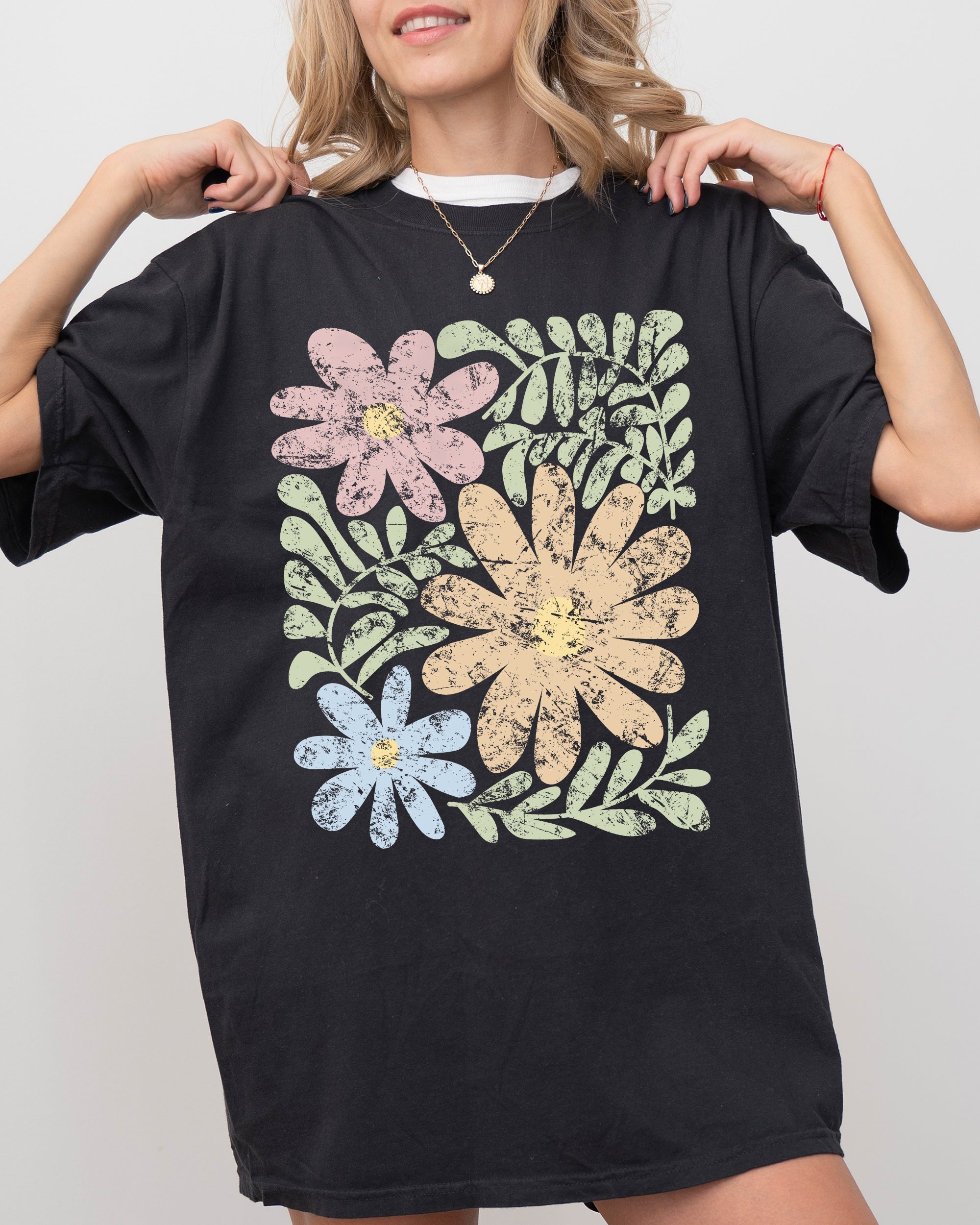 Earthy Gorgeous Abstract Flowers Boho Floral Design Summer Vibes Gardening Festival Nature Comfort Colors Tee