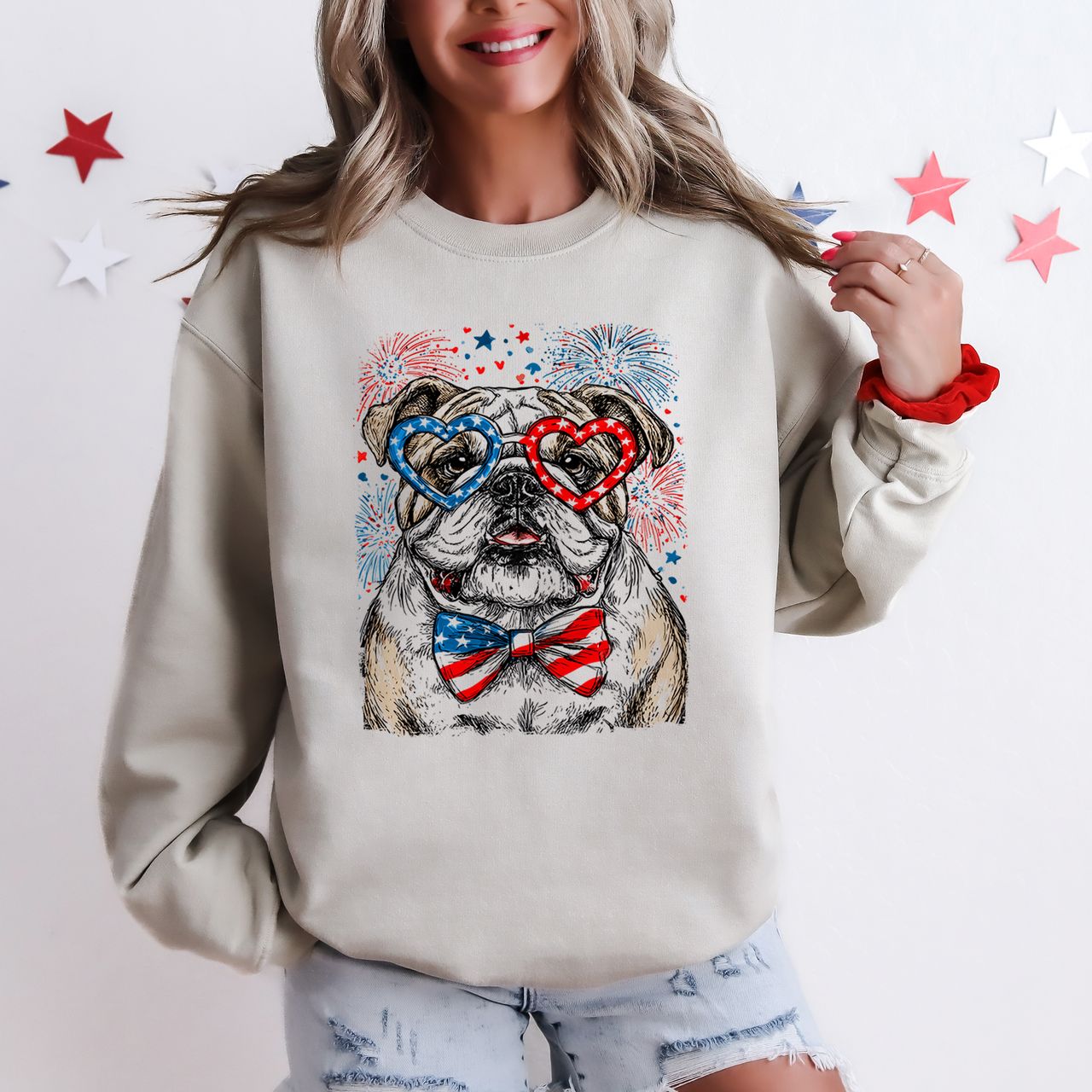 English Bulldog Patriotic USA America Pet Lover 4th of July American Flag Emblem Sweatshirt