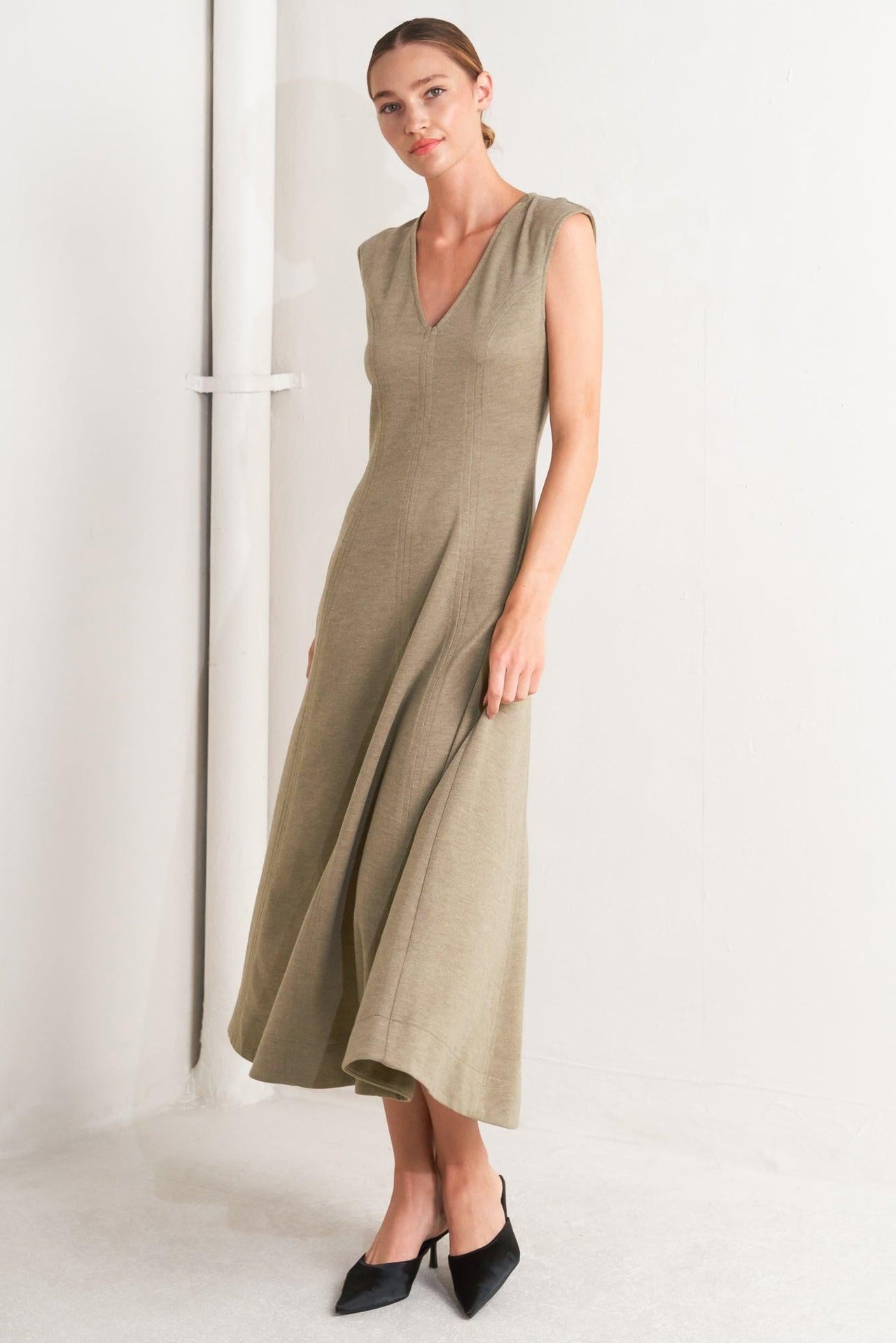 SOPHISTICATED SIMPLICITY WOVEN KNIT MIDI DRESS