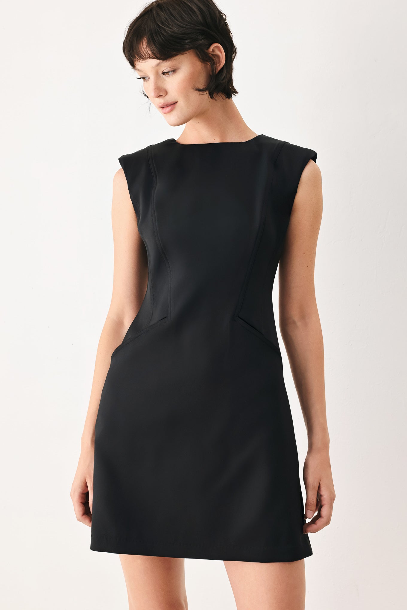 THE MODERN ICON WOVEN SHIFT DRESS