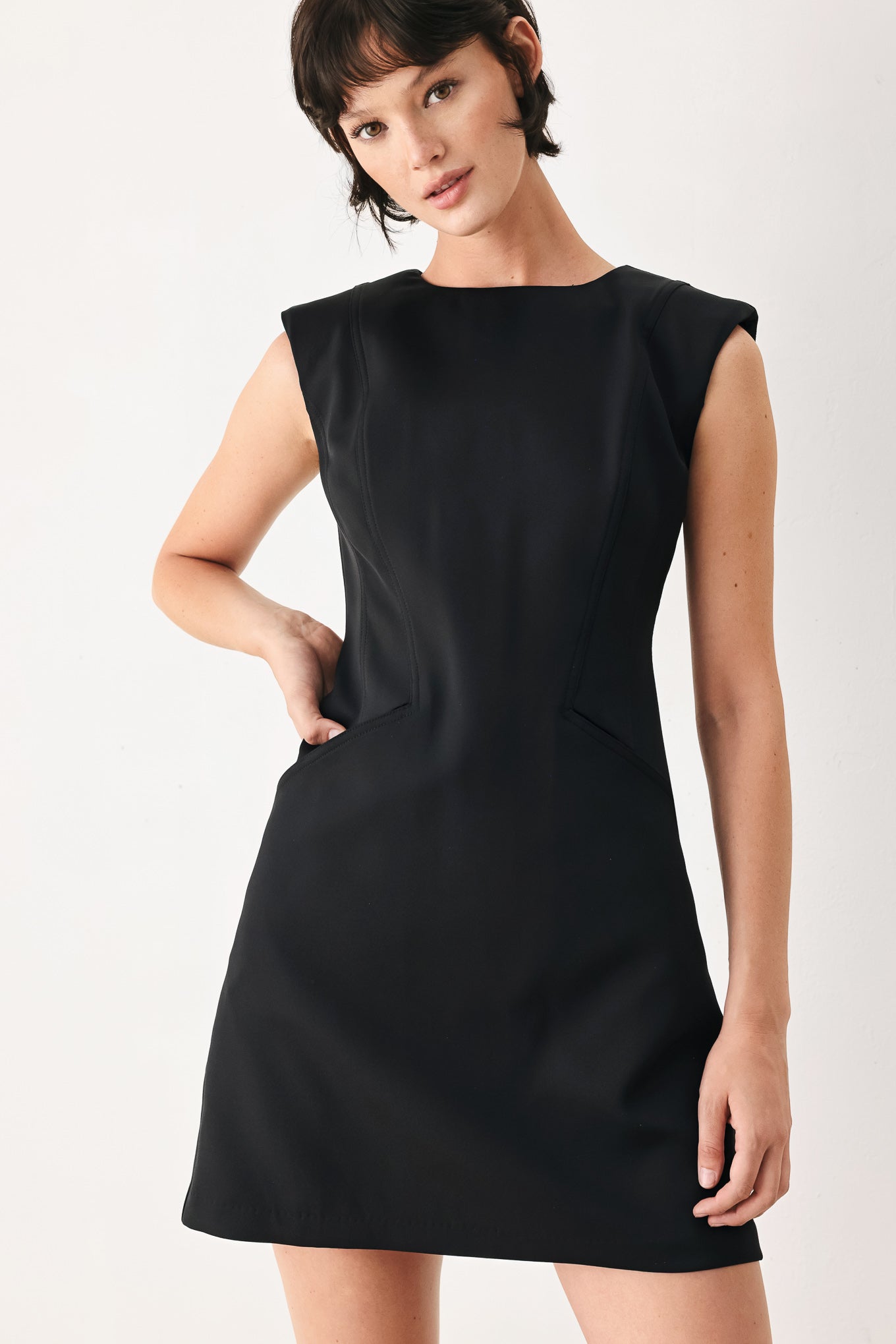 THE MODERN ICON WOVEN SHIFT DRESS