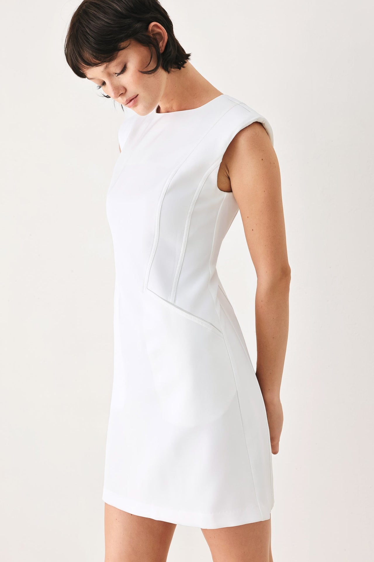 THE MODERN ICON WOVEN SHIFT DRESS