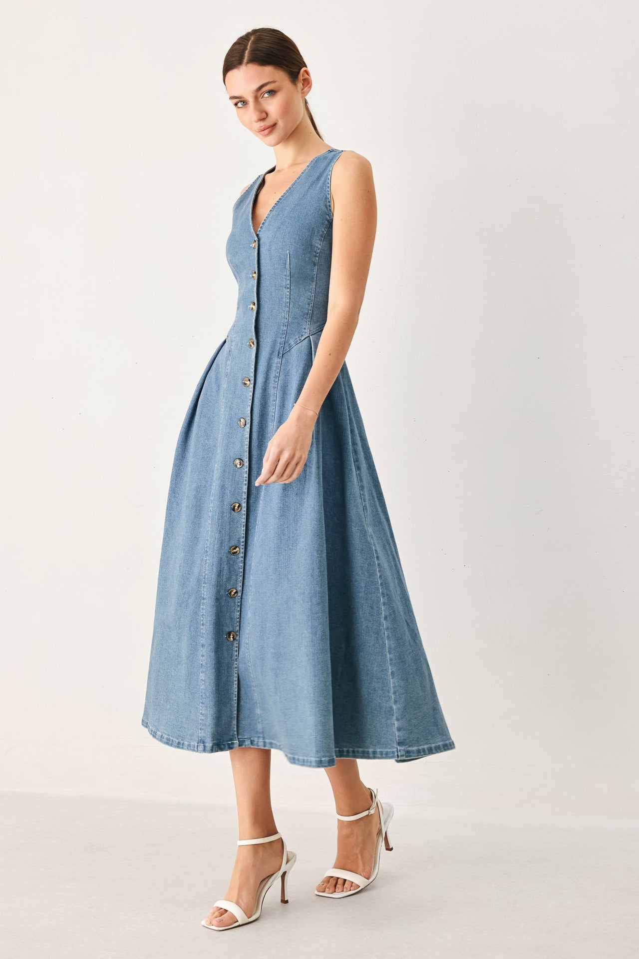 SWEETHEART V-NECK DENIM MIDI DRESS