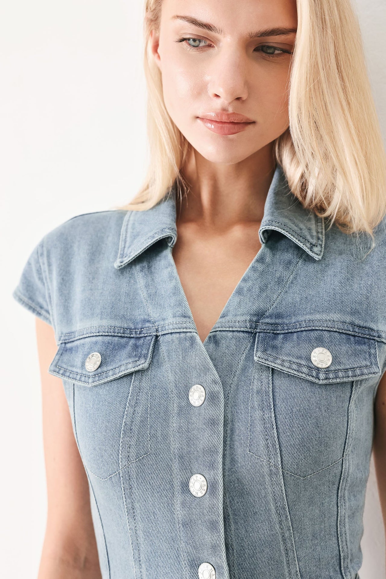 CLASSIC FLOW DENIM MIDI DRESS