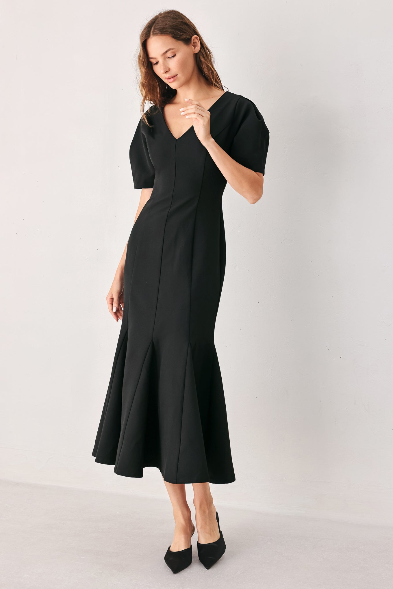SOIRÉE PUFF WOVEN MIDI DRESS