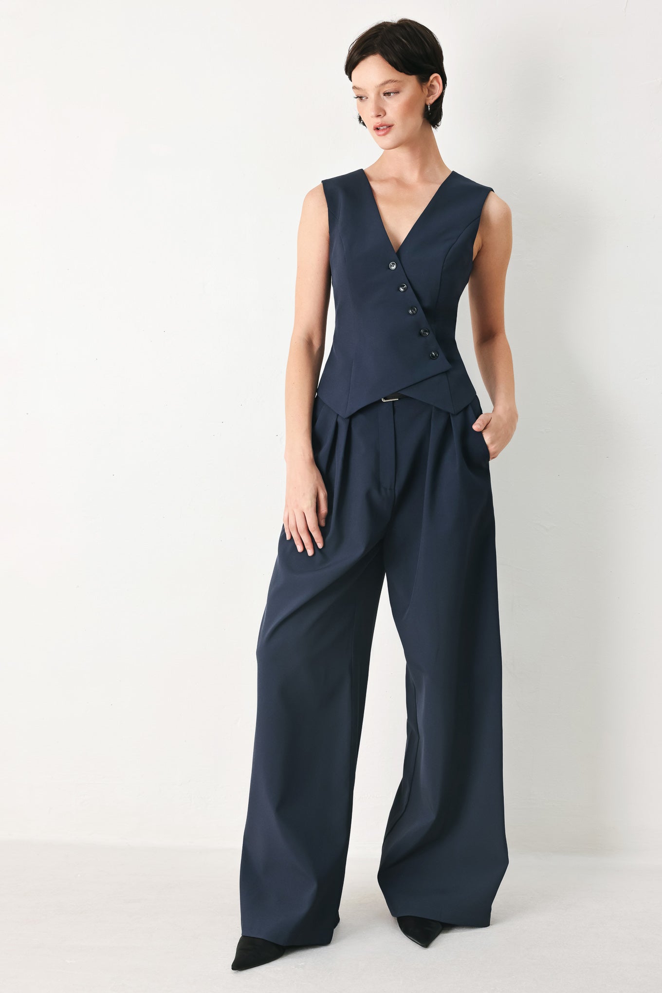 POWER PLAY WOVEN VEST