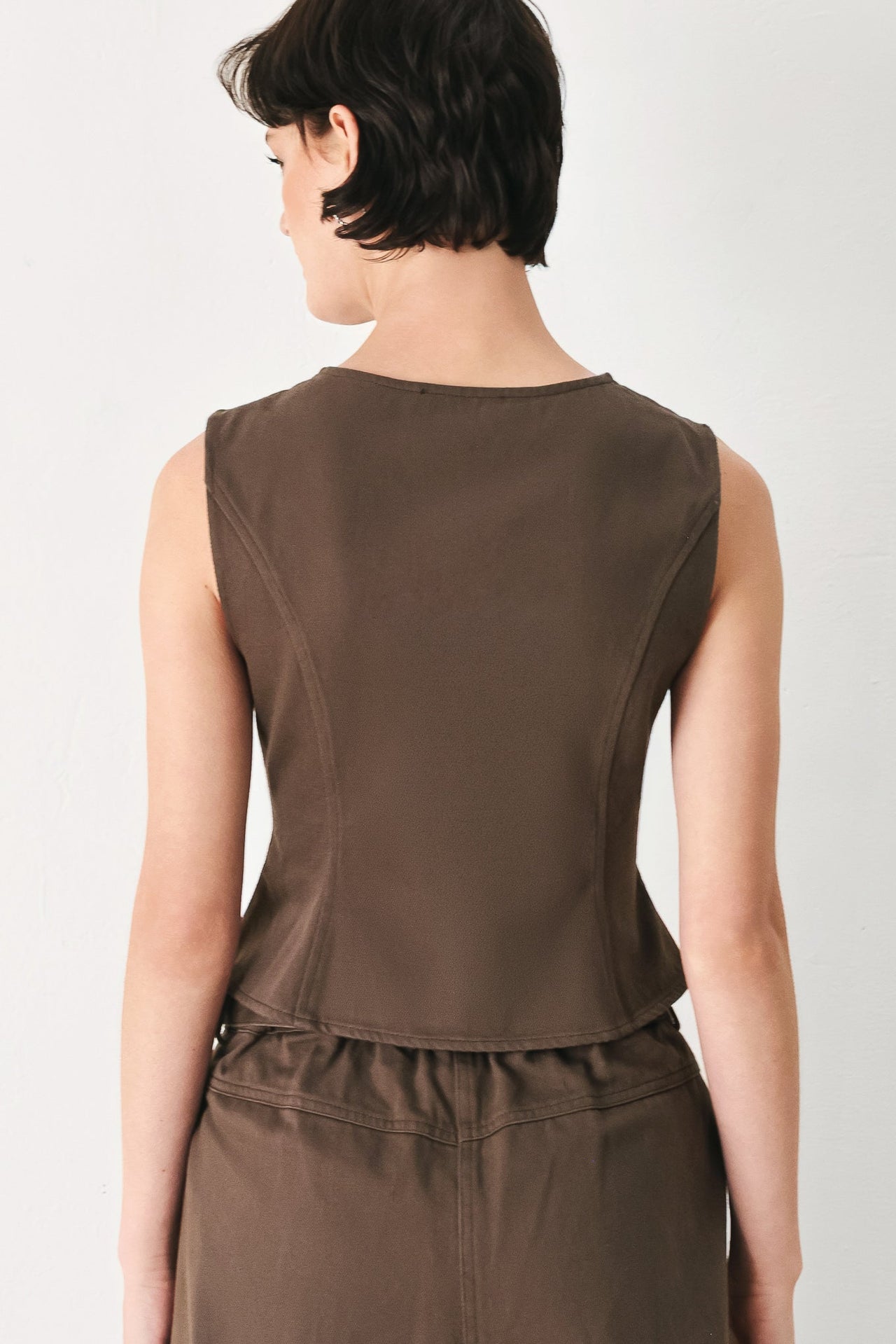 BROWN SUGAR STATEMENT WOVEN VEST