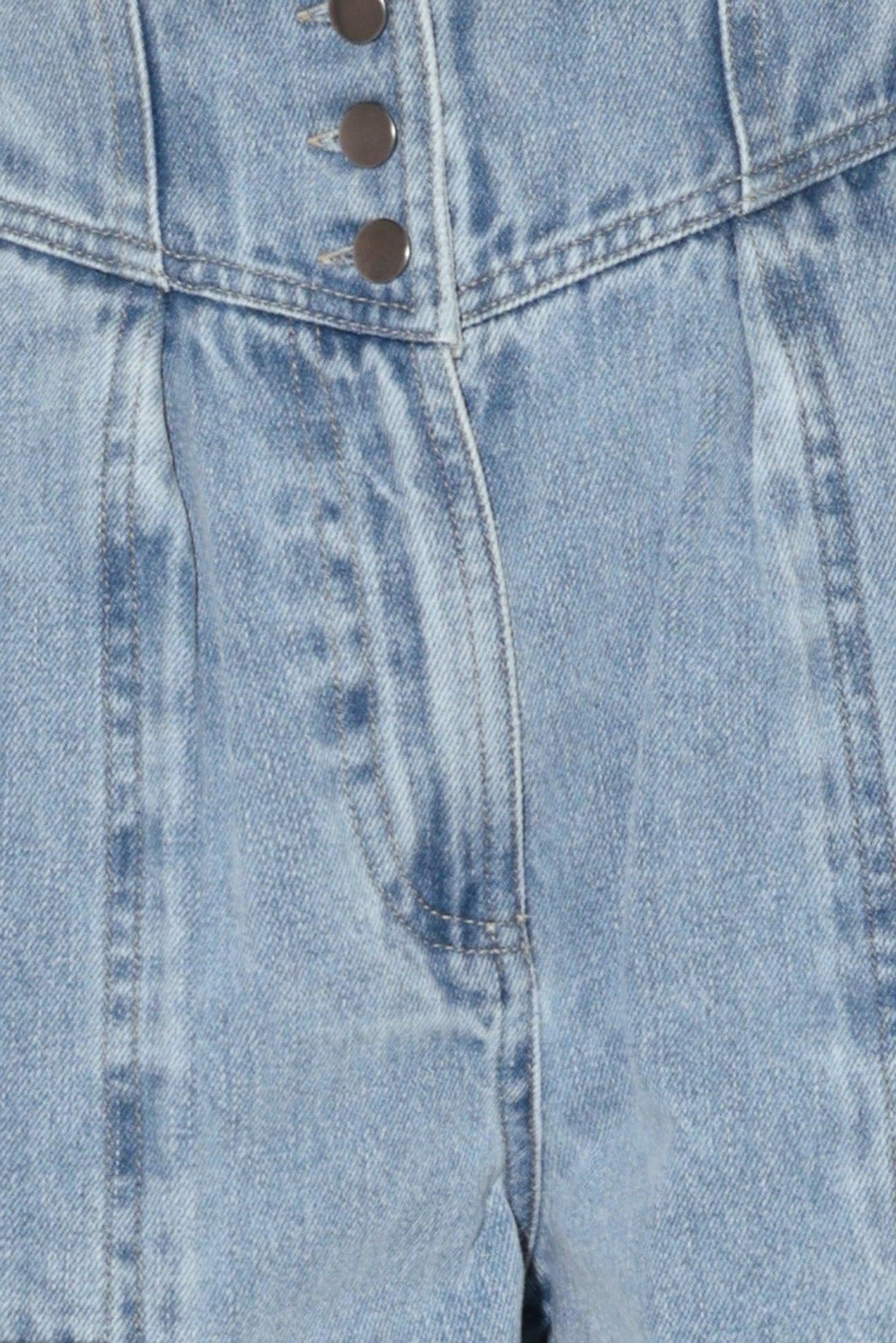 SUNLIT DENIM MOMENT SHORTS