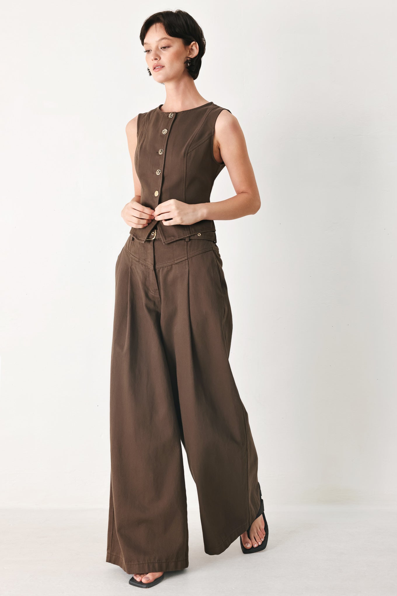 BROWN SUGAR STATEMENT WOVEN PANTS
