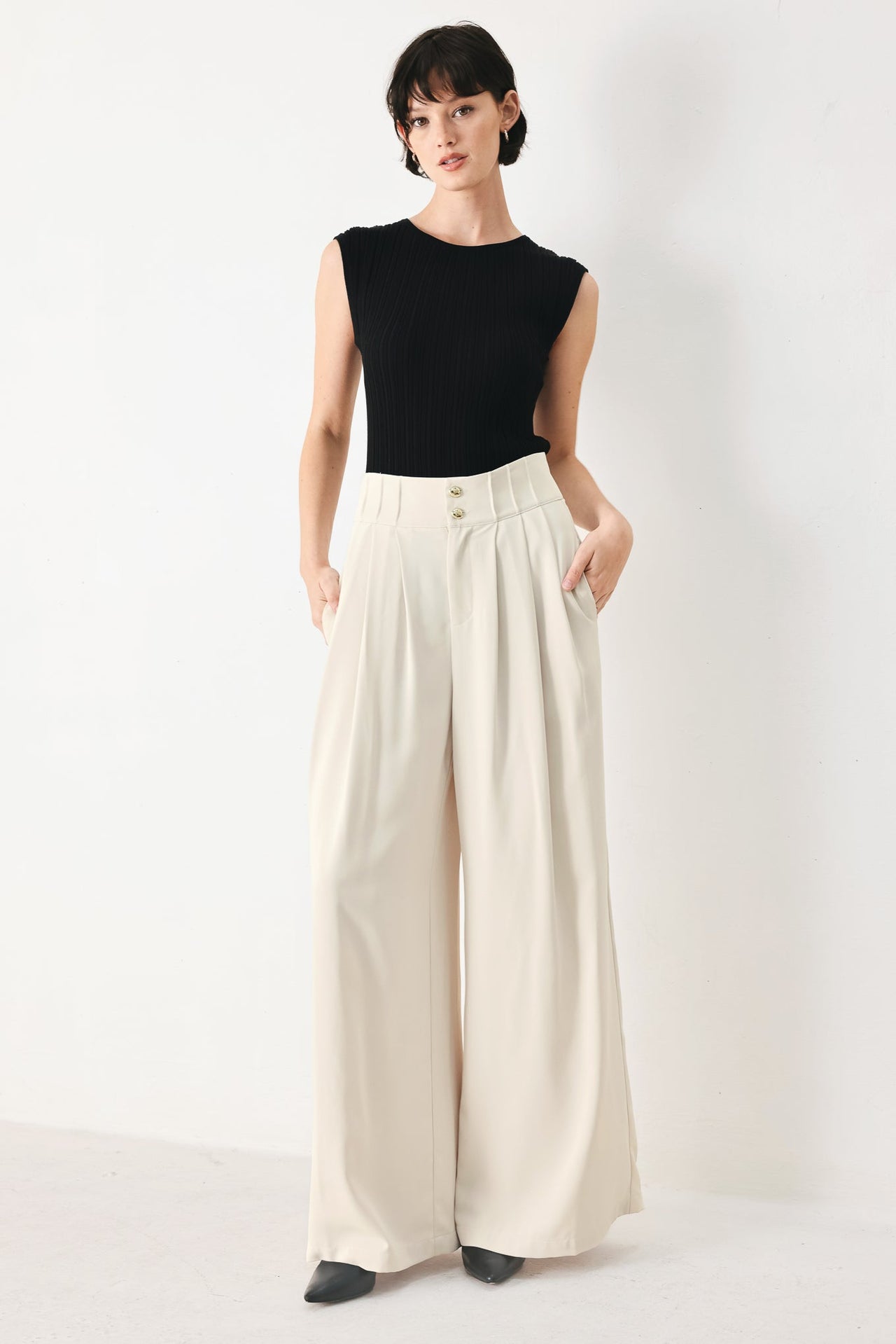 MODERN MINIMAL WOVEN PANTS