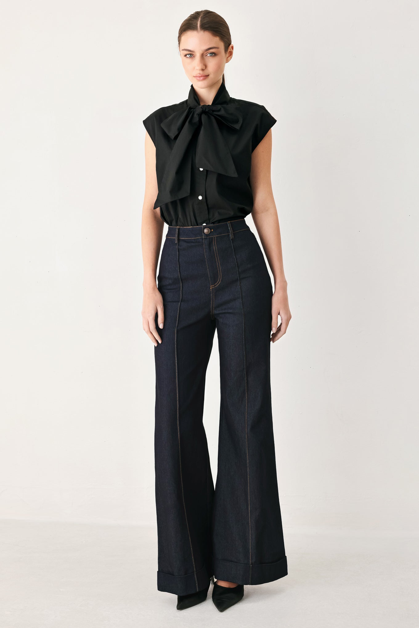 CONTRAST STITCH DENIM PANTS