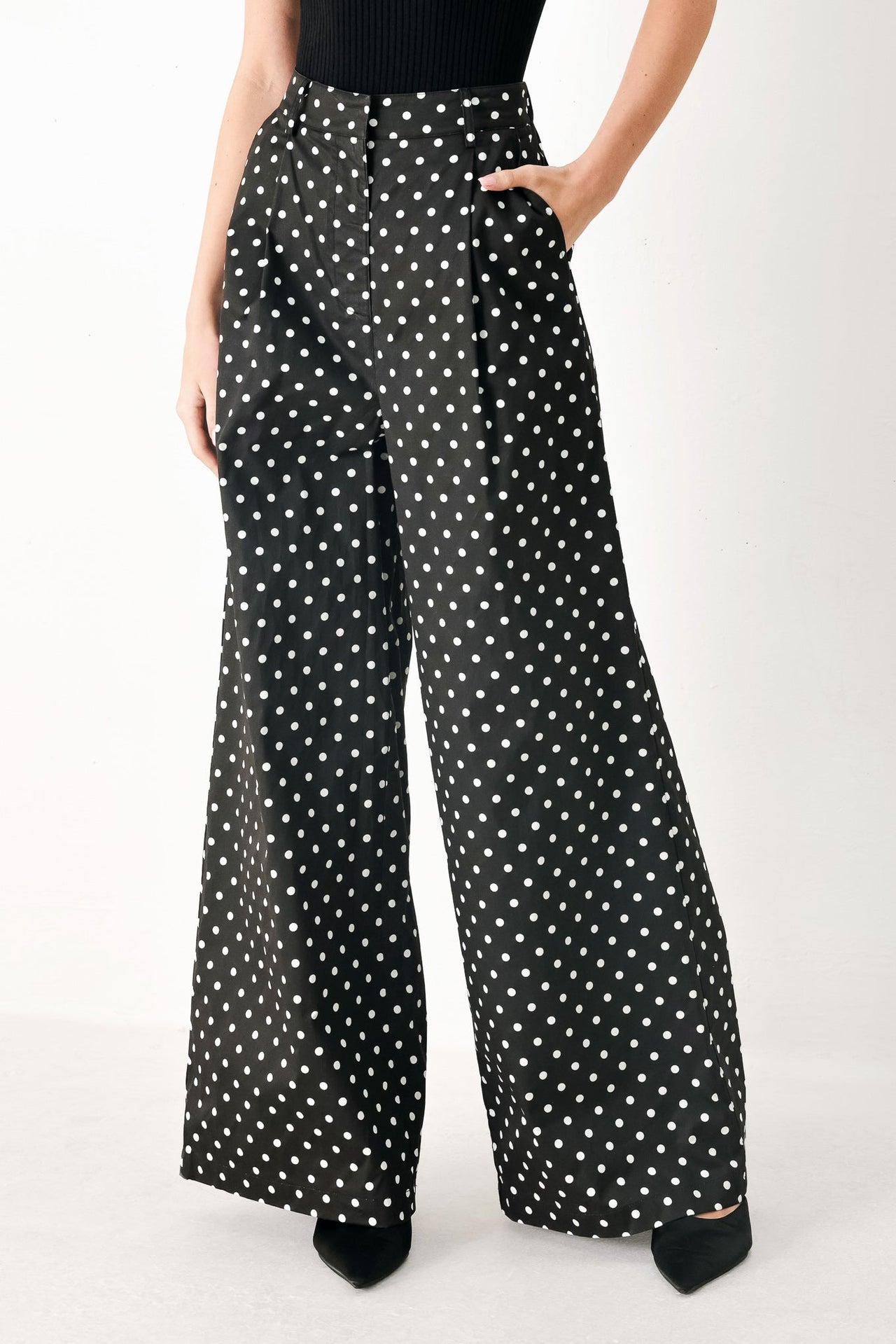 FOREVER CHIC POLKA WOVEN PANTS