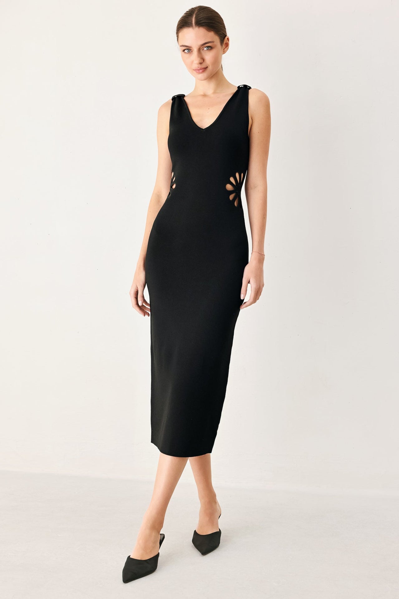 MODERN BLOOM SWEATER MIDI DRESS