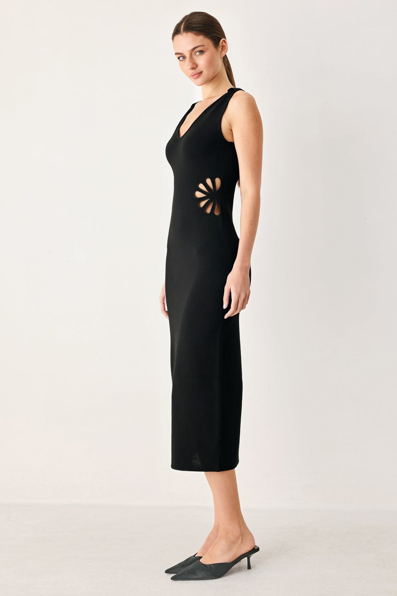 MODERN BLOOM SWEATER MIDI DRESS