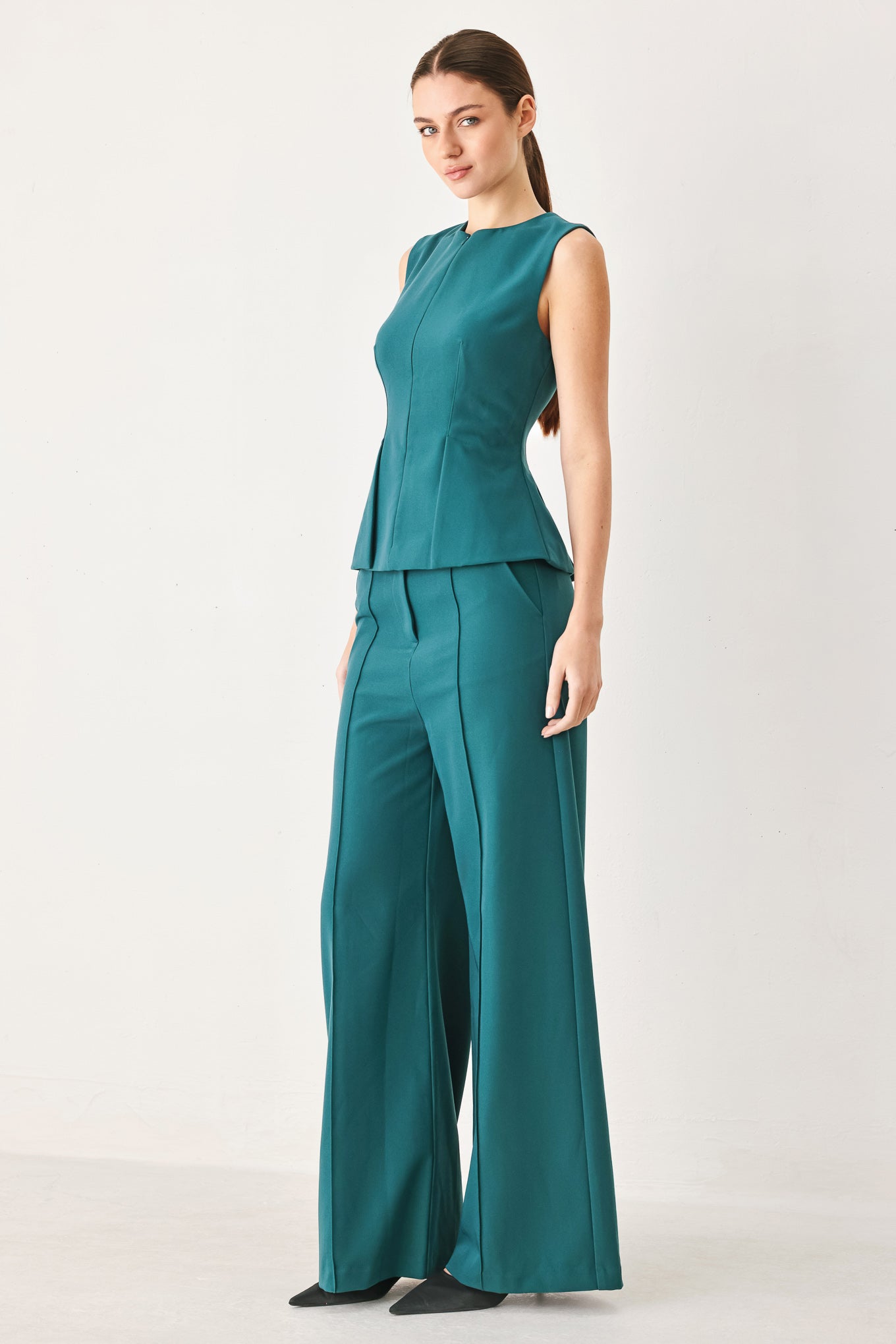 MODERN FLOW WOVEN TOP
