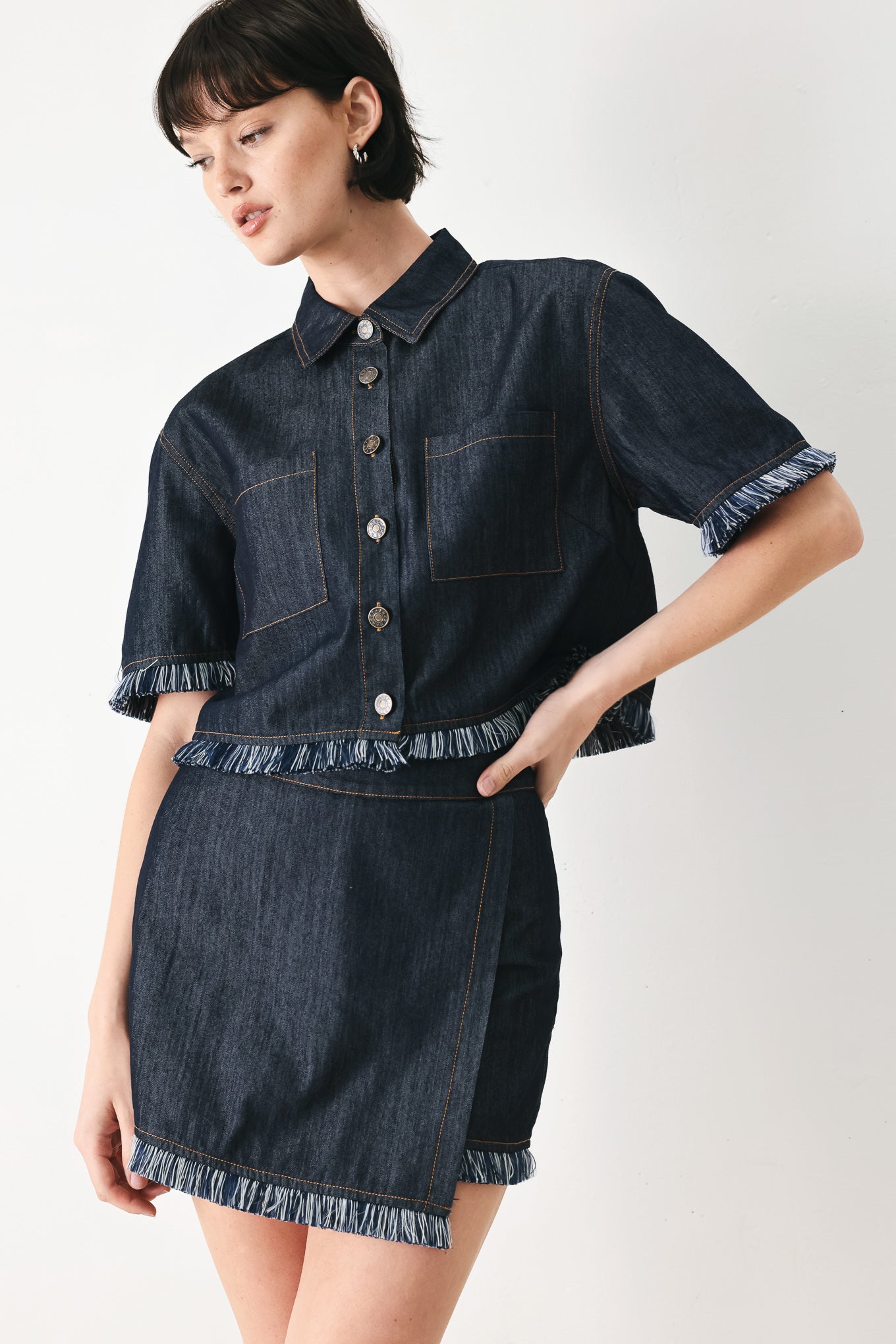 POWER SOFT WOVEN CROP JACKET