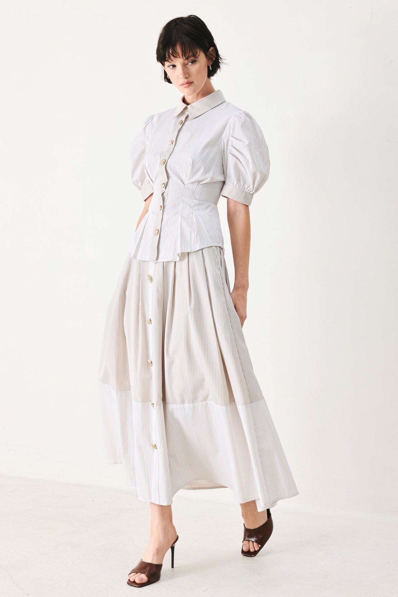 COASTAL LIGHT WOVEN TOP