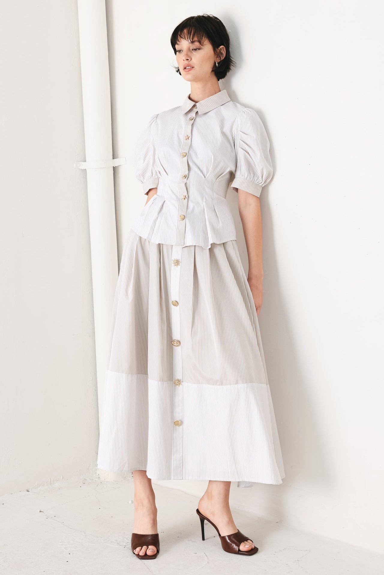 COASTAL LIGHT WOVEN TOP