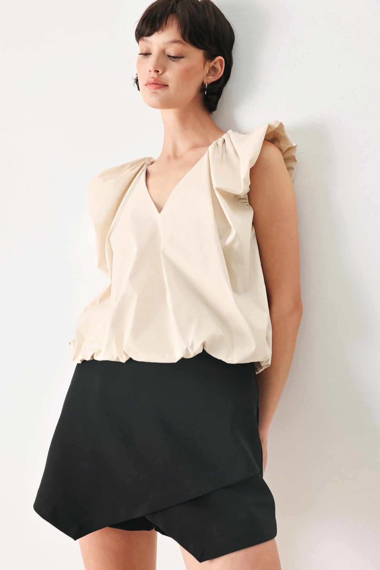 MOONLIGHT SOCIAL WOVEN TOP