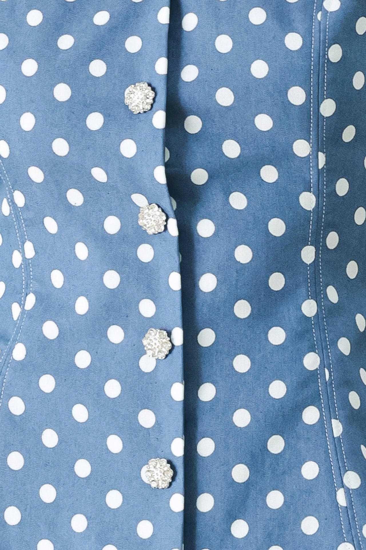FLIRTY DOTS WOVEN TOP
