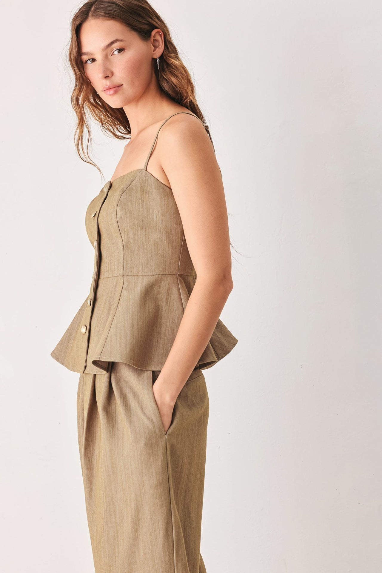STONEWASH RELAXED WOVEN TOP