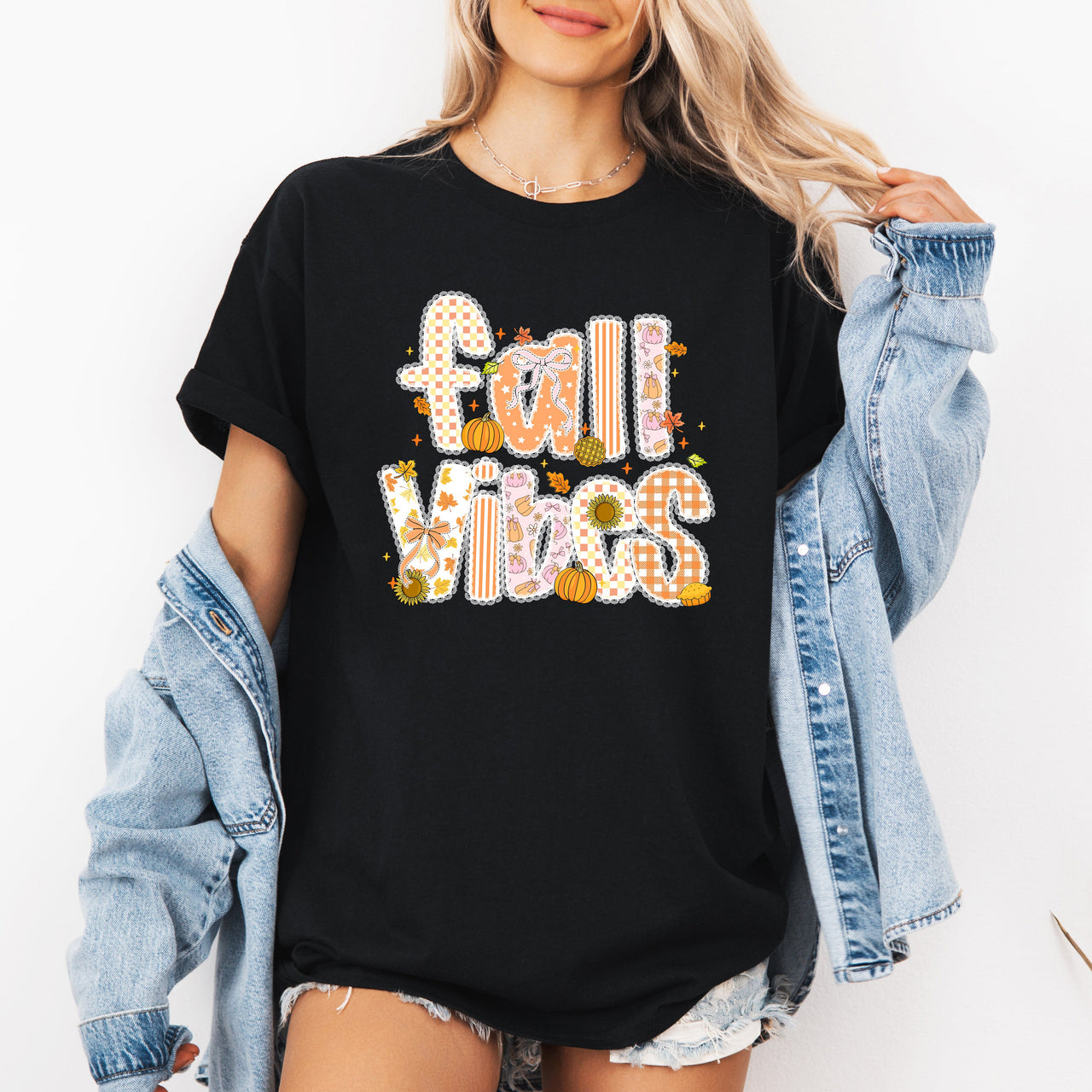 Fall Vibes Halloween Pumpkin Autumn Cozy Seasonal Cheer Vintage Rustic Warm Festive Nighttime Graphic Tee
