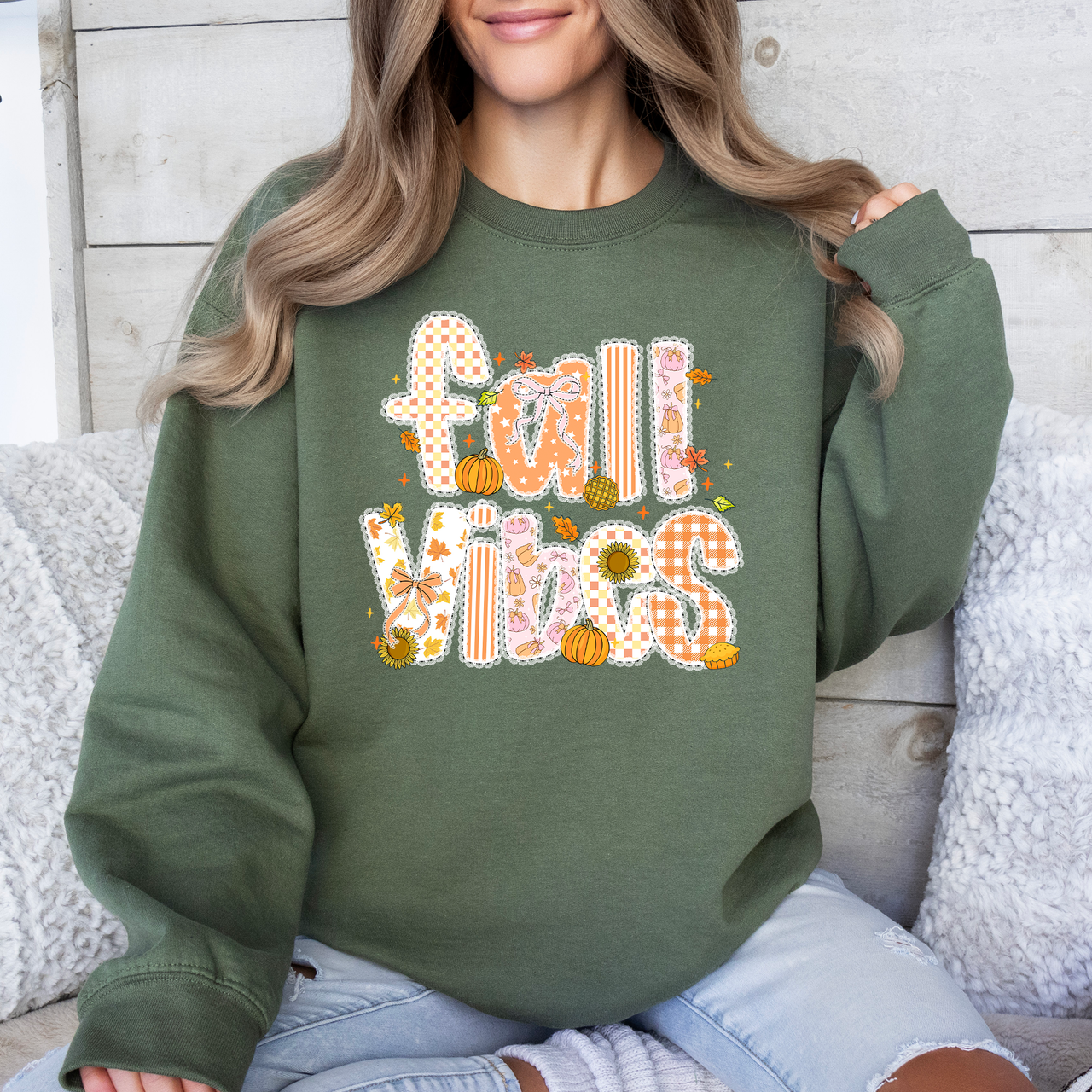 Fall Vibes Halloween Pumpkin Autumn Floral Pattern Sunflower Motifs Cozy Seasonal Collection Sweatshirt