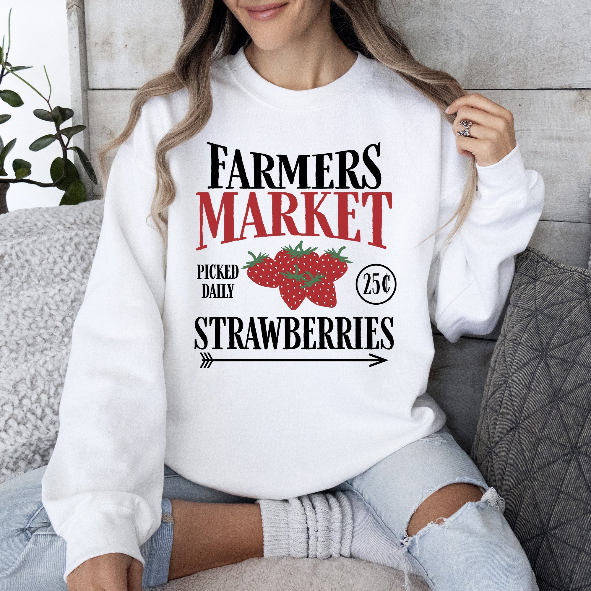 Farmers Market Fresh Strawberries Berries Farm Life Countryside Charm Sweatshirt