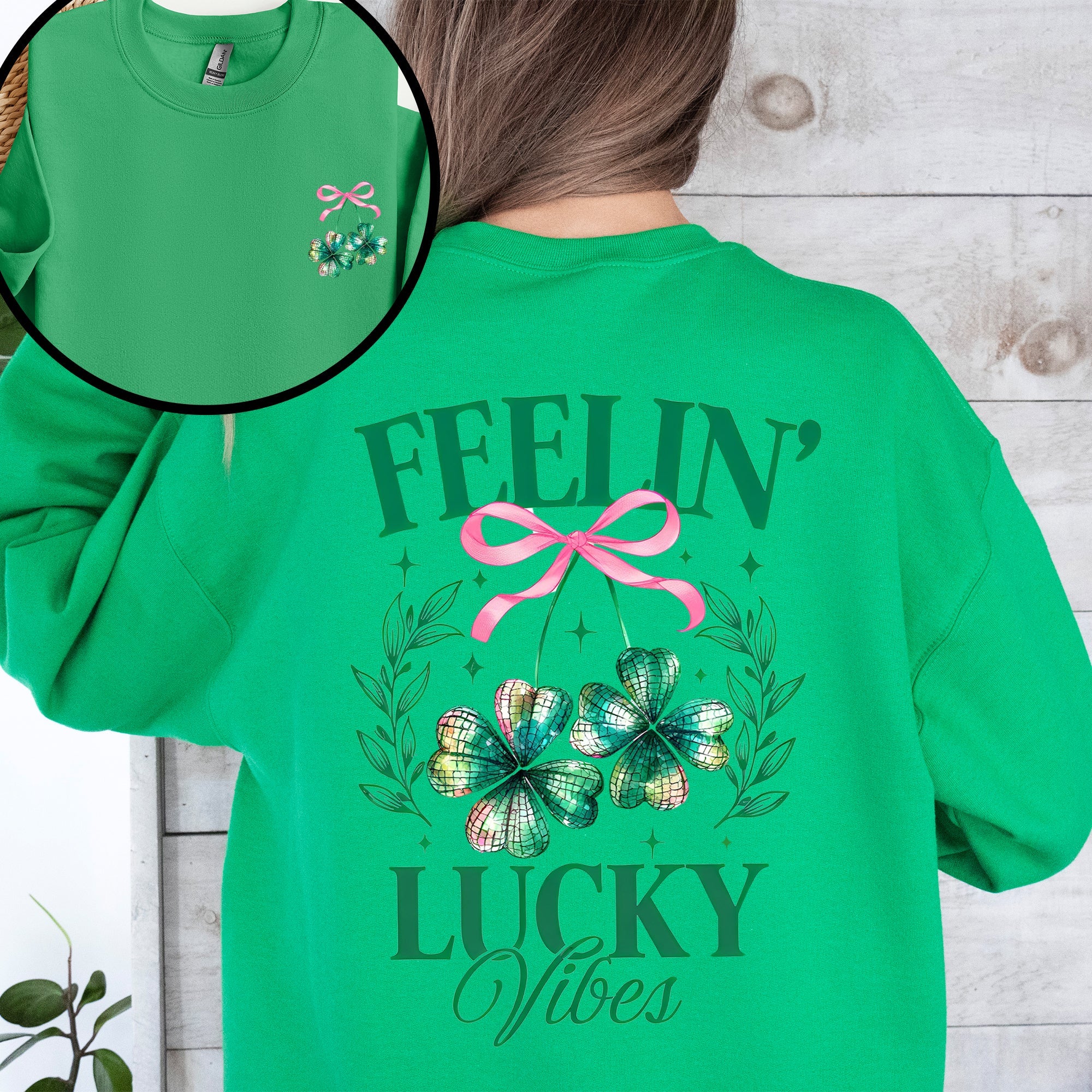 Feelin' Lucky Vibes Coquette St Patrick's Day Shamrock Clover Leprechaun Sweatshirt