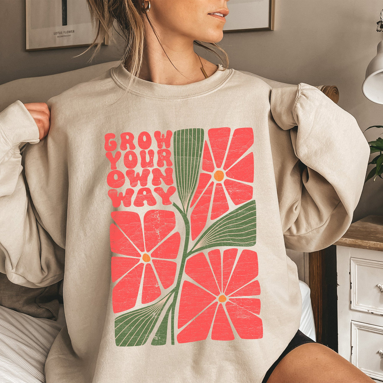 Grow Your Own Way, Retro Flowers Cozy Vintage Floral Graphic Print Edition Sweatshirt
