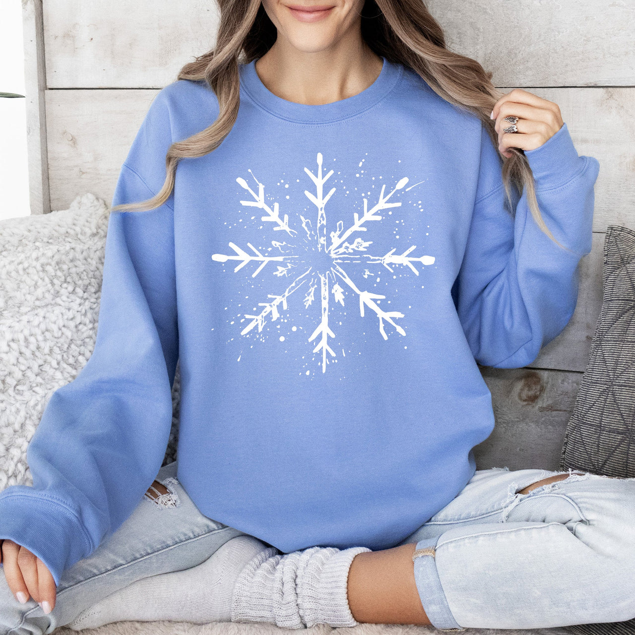 Snowflake Winter Cozy Nighttime Snowflake Pattern Across Winter Wonderland Sweatshirt