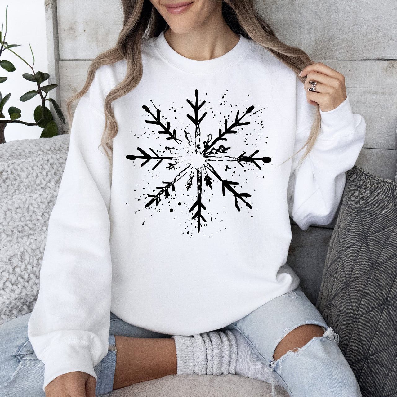 Snowflake Winter Cozy Nighttime Snowflake Pattern Across Winter Wonderland Sweatshirt