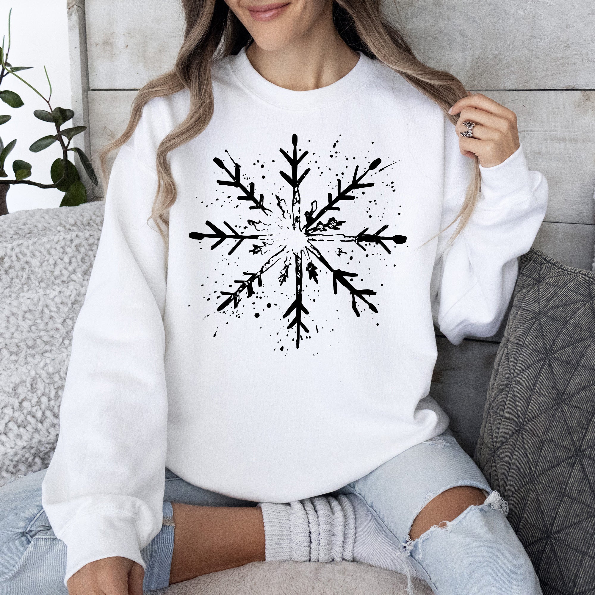 Snowflake Winter Cozy Nighttime Snowflake Pattern Across Winter Wonderland Sweatshirt