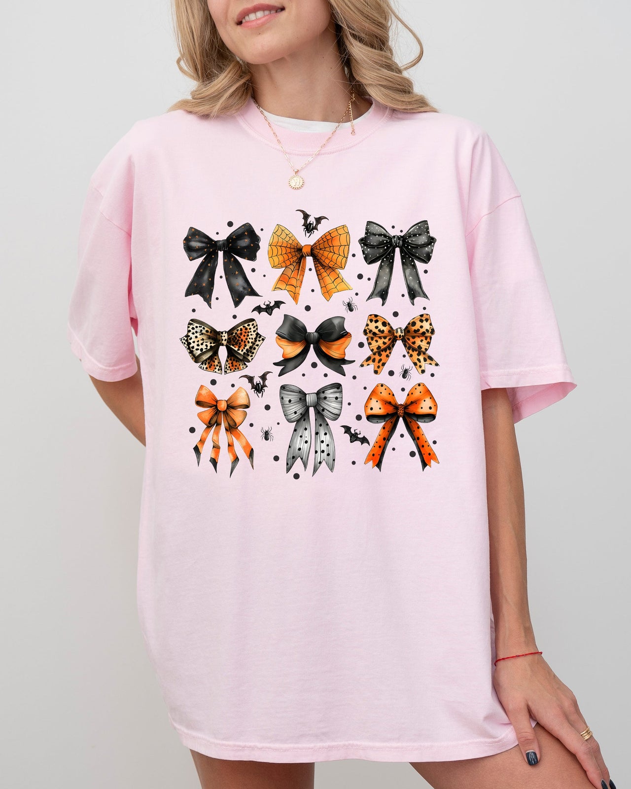 Halloween Bat Bows Girly Ribbons Coquette Spooky Autumn Fall Thanksgiving Comfort Colors Tee