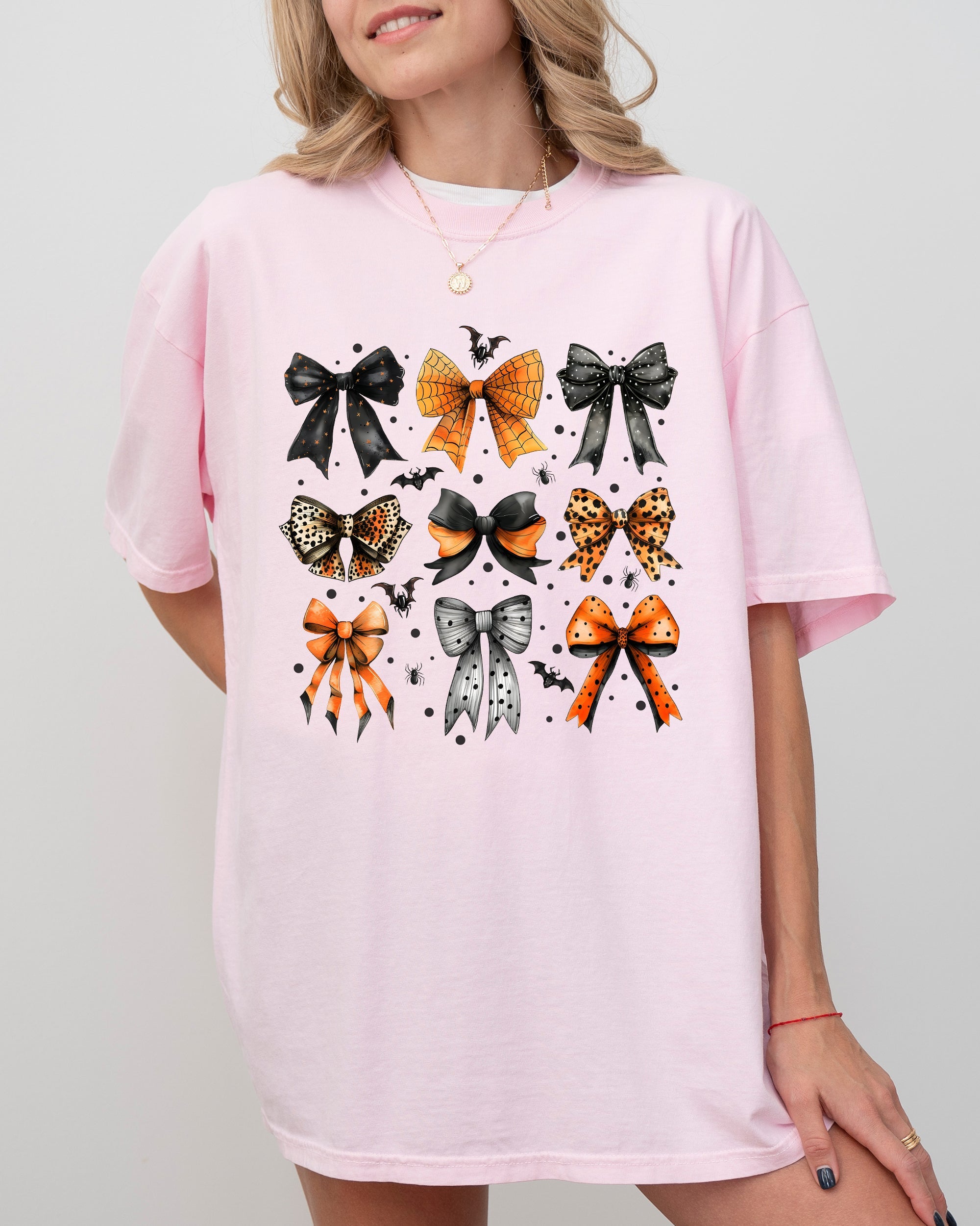 Halloween Bat Bows Girly Ribbons Coquette Spooky Autumn Fall Thanksgiving Comfort Colors Tee