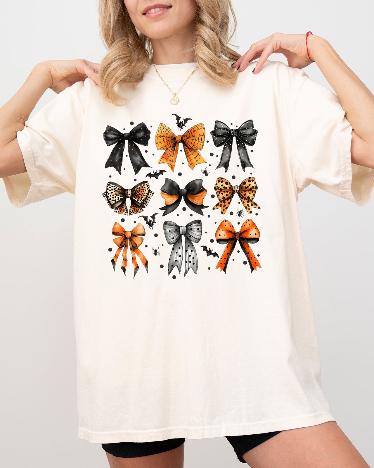 Halloween Bat Bows Girly Ribbons Coquette Spooky Autumn Fall Thanksgiving Comfort Colors Tee