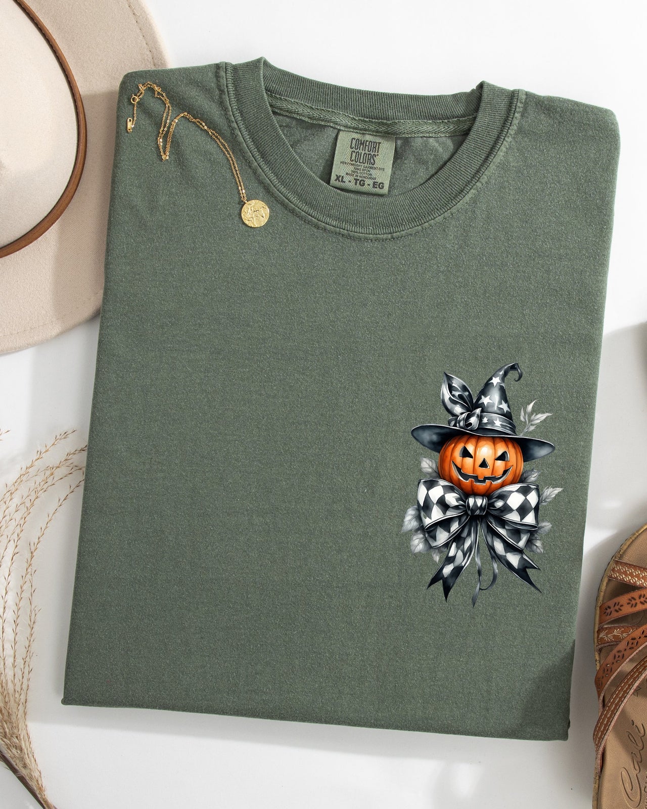 Halloween Jack-O-Lantern Pumpkin Pocket Print Ribbon Coquette Fall Autumn Comfort Colors Tee