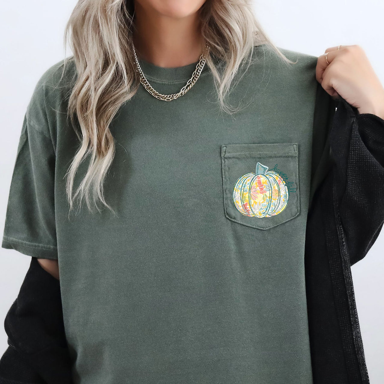 Happy Fall Pastel Pumpkin Thanksgiving Flowers Autumn Garden Scene Comfort Colors Tee