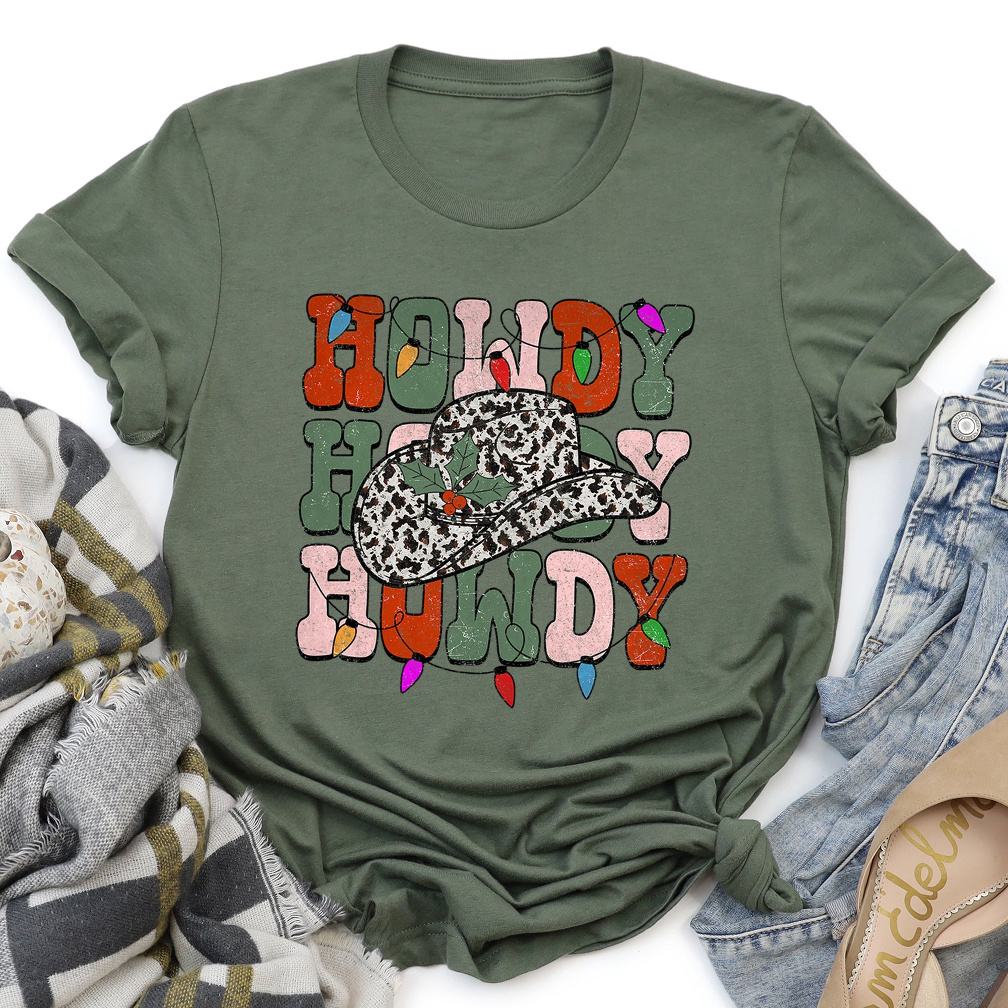 Howdy Christmas Leopard Print Cowboy Hat Retro Text Vintage Western Holiday Graphic Tee