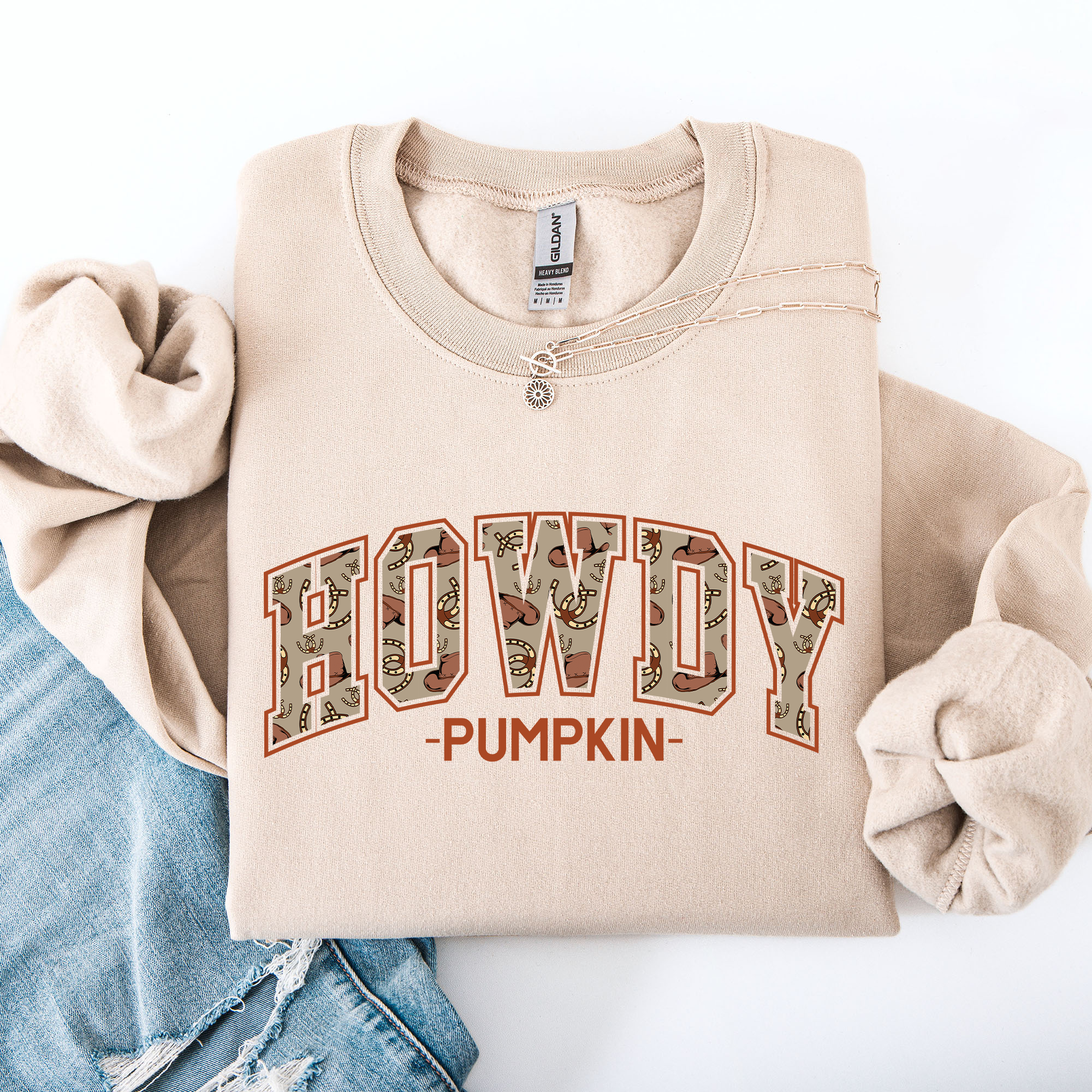 Howdy Pumpkin Varsity Collegiate Autumn Graphic Cozy Vintage For Everyday Layering Comfort Sweatshirt