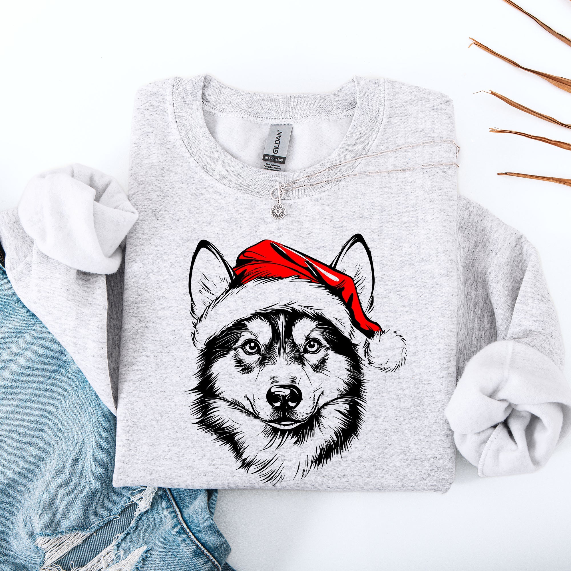Husky Santa Christmas Dog Lover Festive Holiday Theme For Pet Lovers Cozy Fleece Sweatshirt