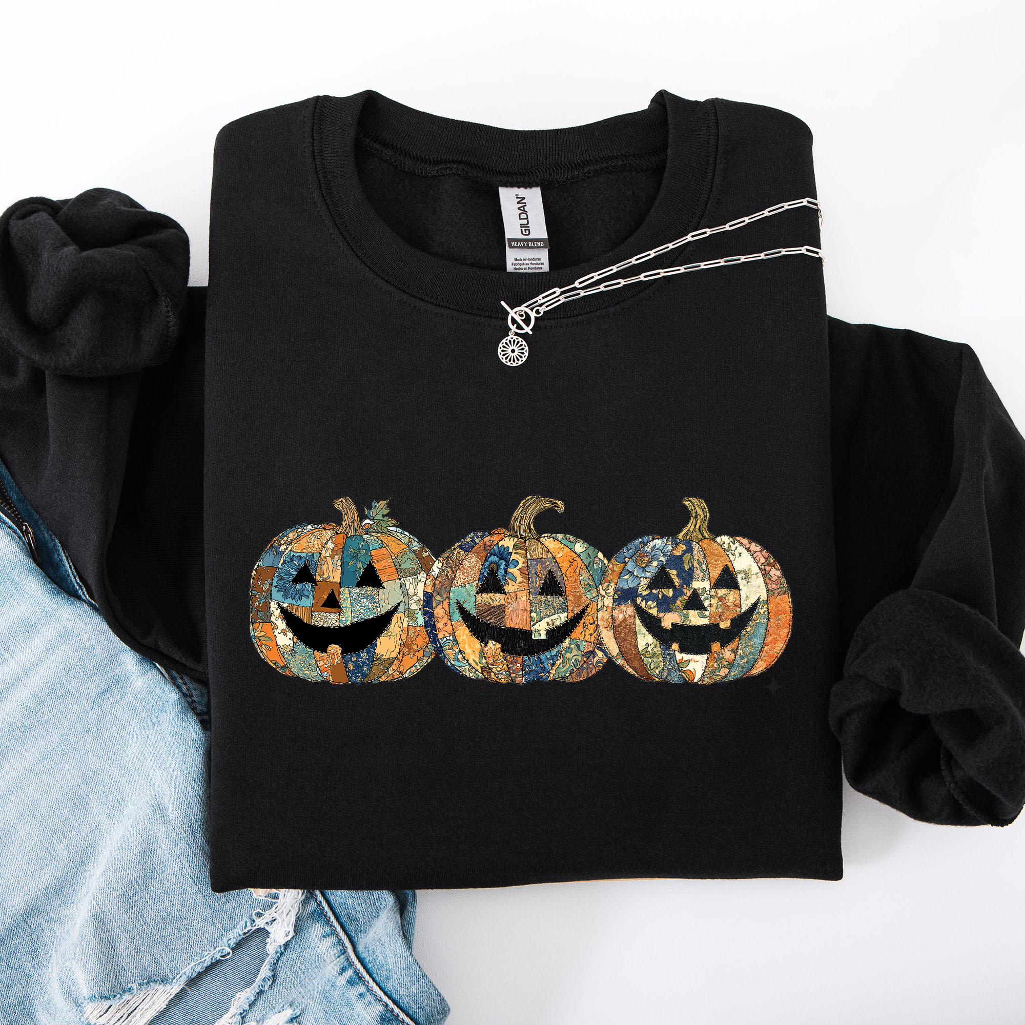 Jack O Lanterns Faux Quilt Pumpkin Halloween Autumn Festive Cozy Classic Sweatshirt