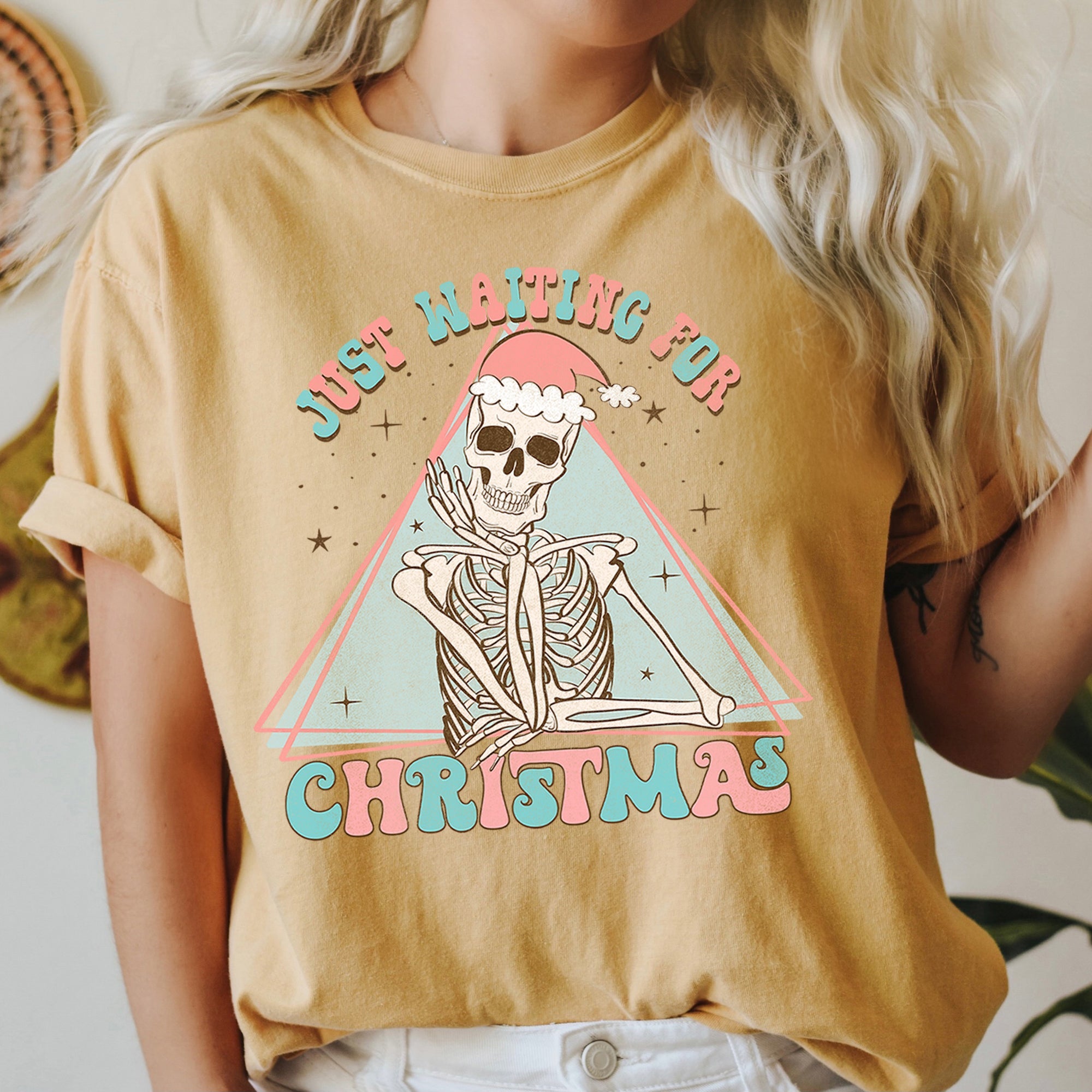 Just Waiting For Christmas Skeleton Retro Classic Graphic Artwork Comfort Colors Tee