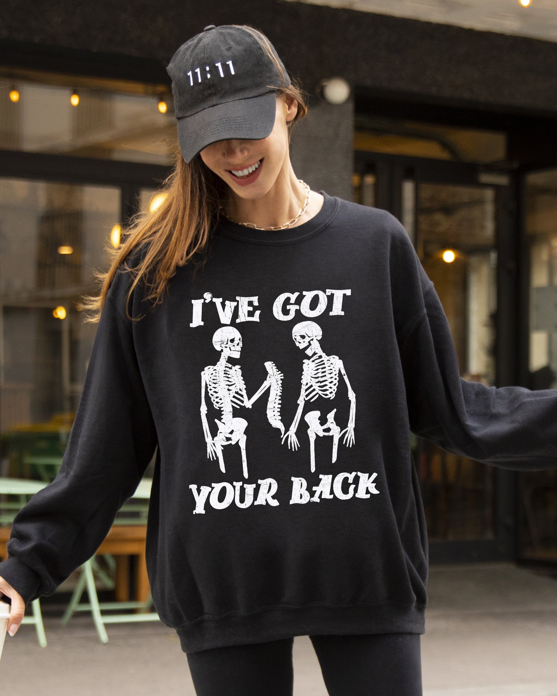 I've Got Your Back Funny Skeleton Retro Aesthetic Vintage Cozy Graphic Sweatshirt