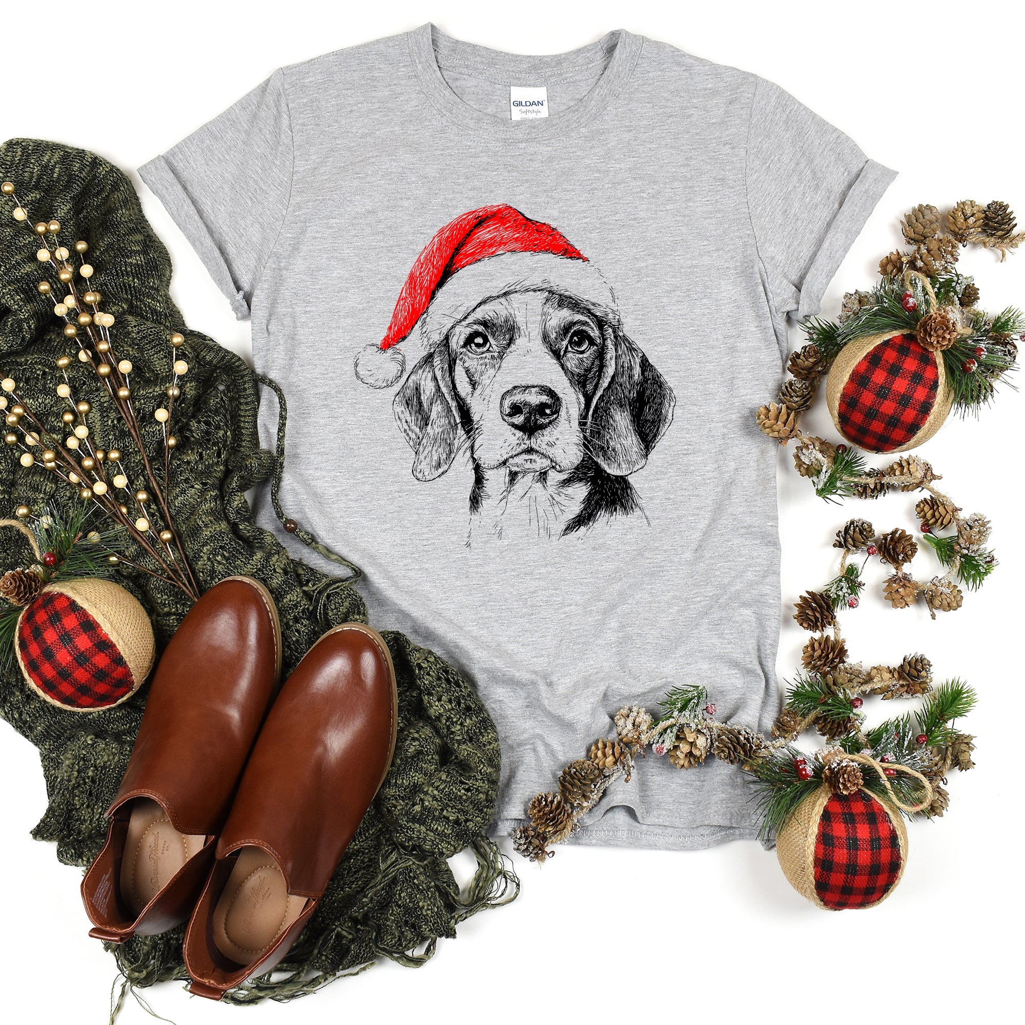 Beagle Santa Christmas Dog Lover Pet Beagle Santa Holiday Theme Beagle Lover Paw Print Graphic Tee