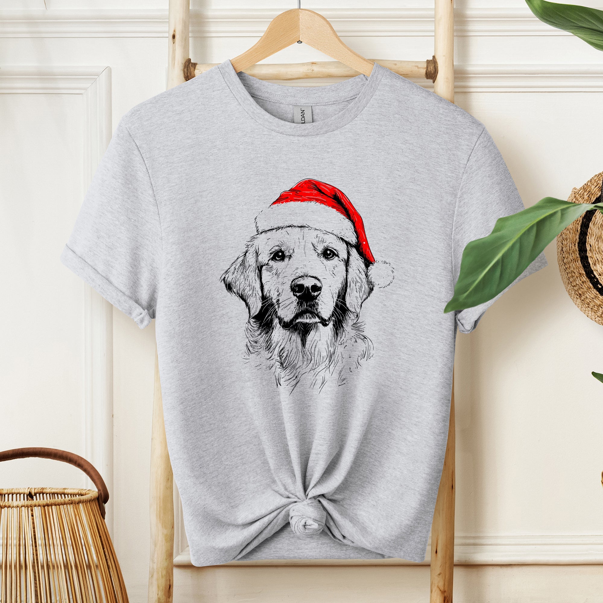 Golden Retriever Santa Christmas Dog Lover Design For Pet Lovers Comfort Colors Tee